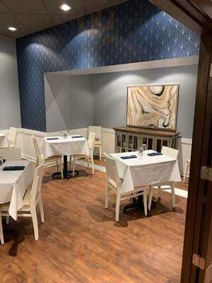 Maestro's Bistro & Dinner Club