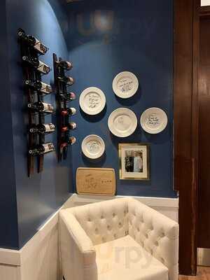 Maestro's Bistro & Dinner Club