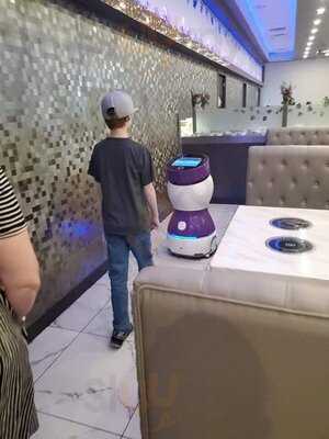 U & Me Revolving Hot Pot