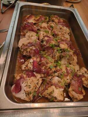 Bushel And A Peck Kitchen & Bar