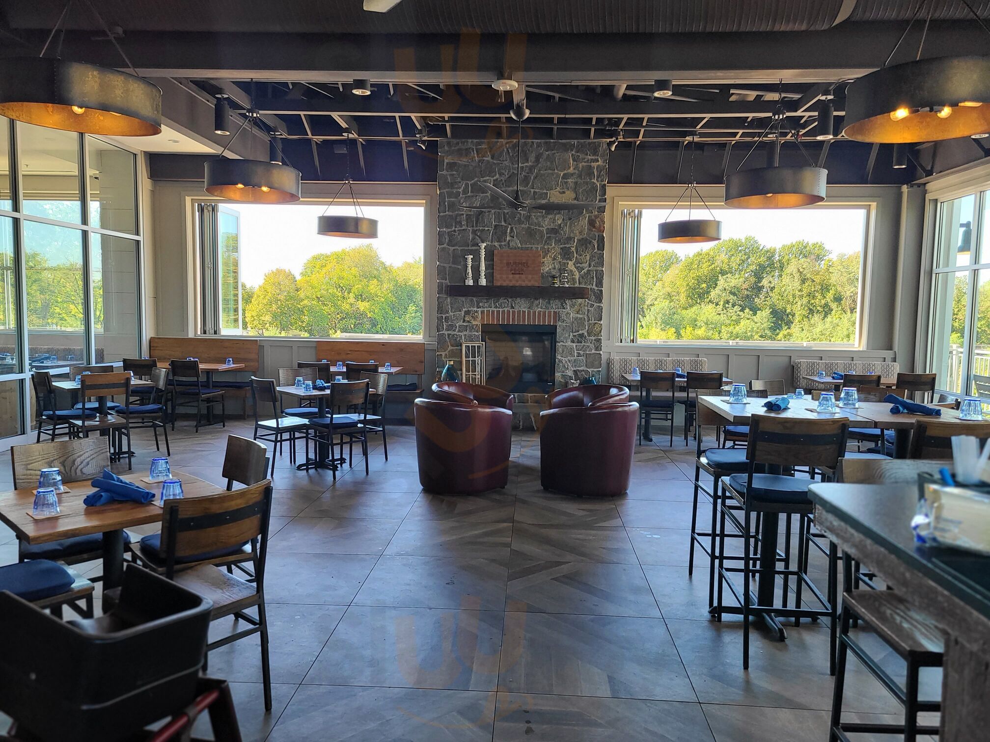 Bushel And A Peck Kitchen & Bar