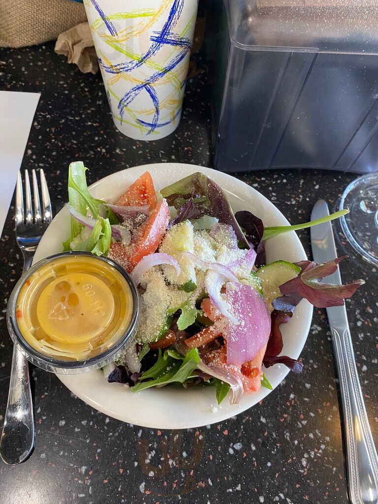 Trevi Square Pizza + Kitchen