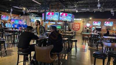 Woody's Hideaway Bar And Grill