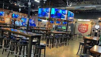 Woody's Hideaway Bar And Grill