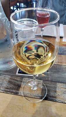 Waters Edge Winery And Bistro