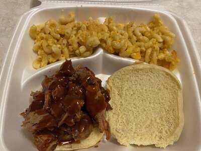 Falling Off The Bone Bar-be-que And Fish Fry