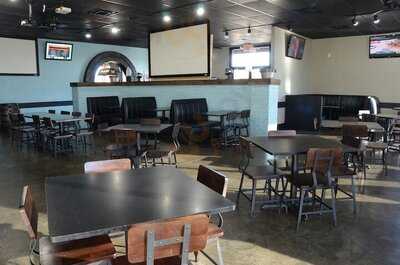 Holly J's Bar And Grill