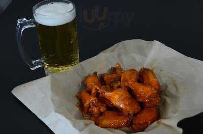 Holly J's Bar And Grill