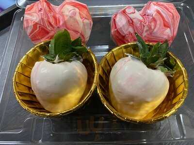 Cocobreeze Caribbean Restaurant And Bakery