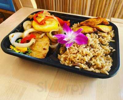 Cocobreeze Caribbean Restaurant And Bakery