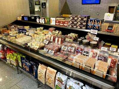 Eddie's Of Roland Park