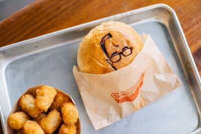 Samburgers Little Italy