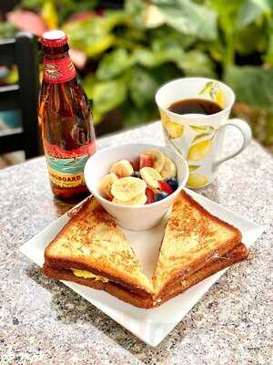 Waikiki Gangnam Style