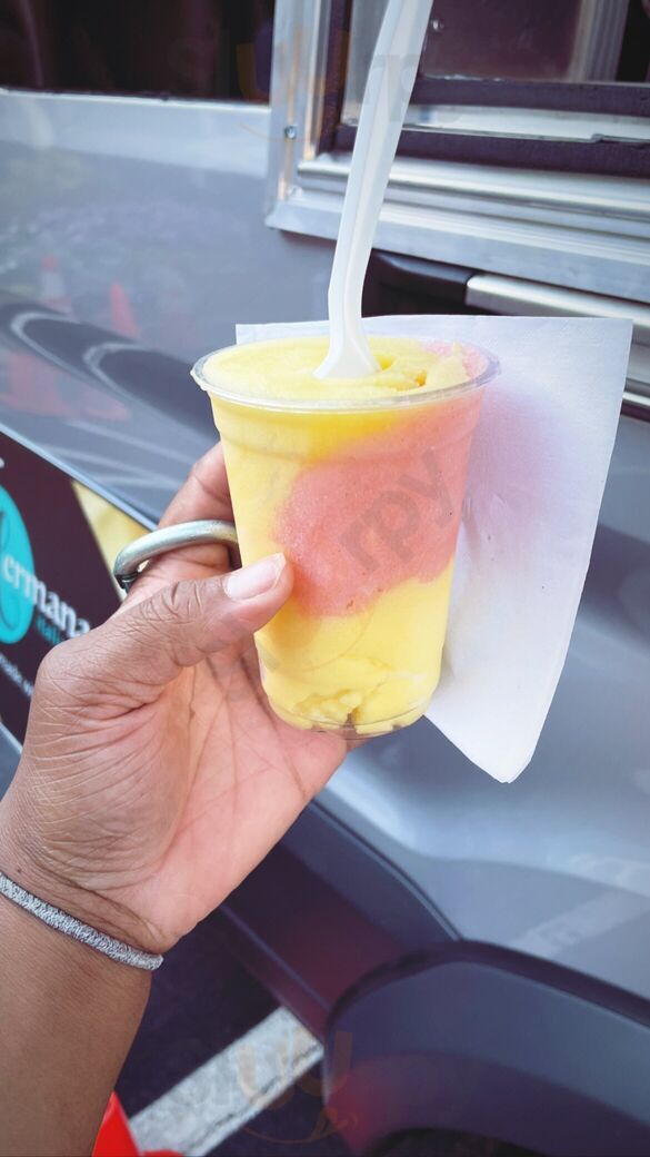 Hermanas Italian Ice