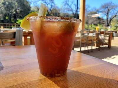 Hook'd Bar And Grill