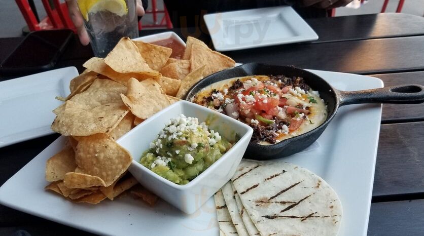 Sports & Social St. Louis