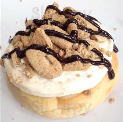 Cinnaholic