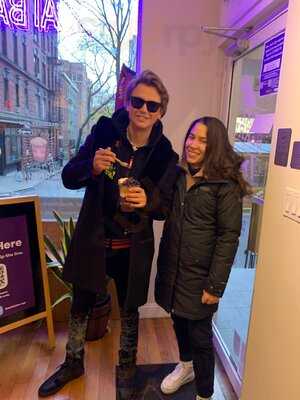 Oakberry Acai Bowls & Smoothies - Greenwich Village