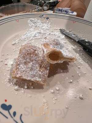 Saint Honore Doughnuts & Beignets