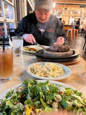 Hideout Steakhouse & Bbq - Casa Grande