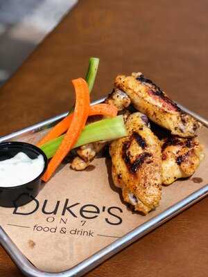 Duke's On 7