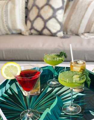 La Fin Kitchen & Lounge