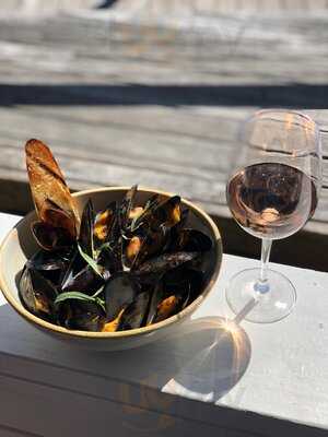 La Fin Kitchen & Lounge