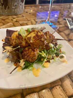 Southern Vibes Tasting Room And Wine Cellar