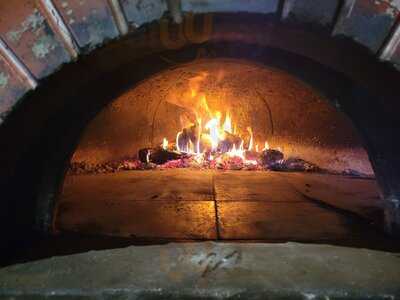 The Hopper Pub & Pizzeria