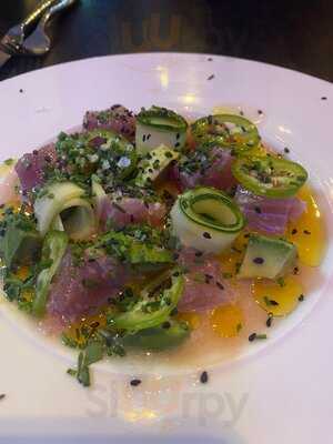 Manzo Lobster & Oyster Bar