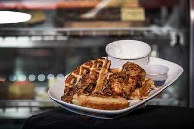 Enza's Delicatessen & Market