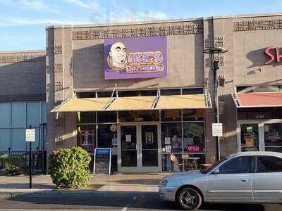 Ike's Love And Sandwiches