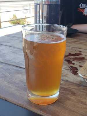 Sombremesa Restaurant & Brewery