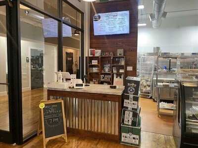 Fanelli's Deli + Market