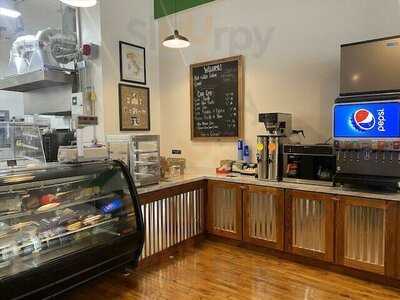 Fanelli's Deli + Market