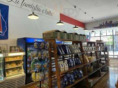 Fanelli's Deli + Market