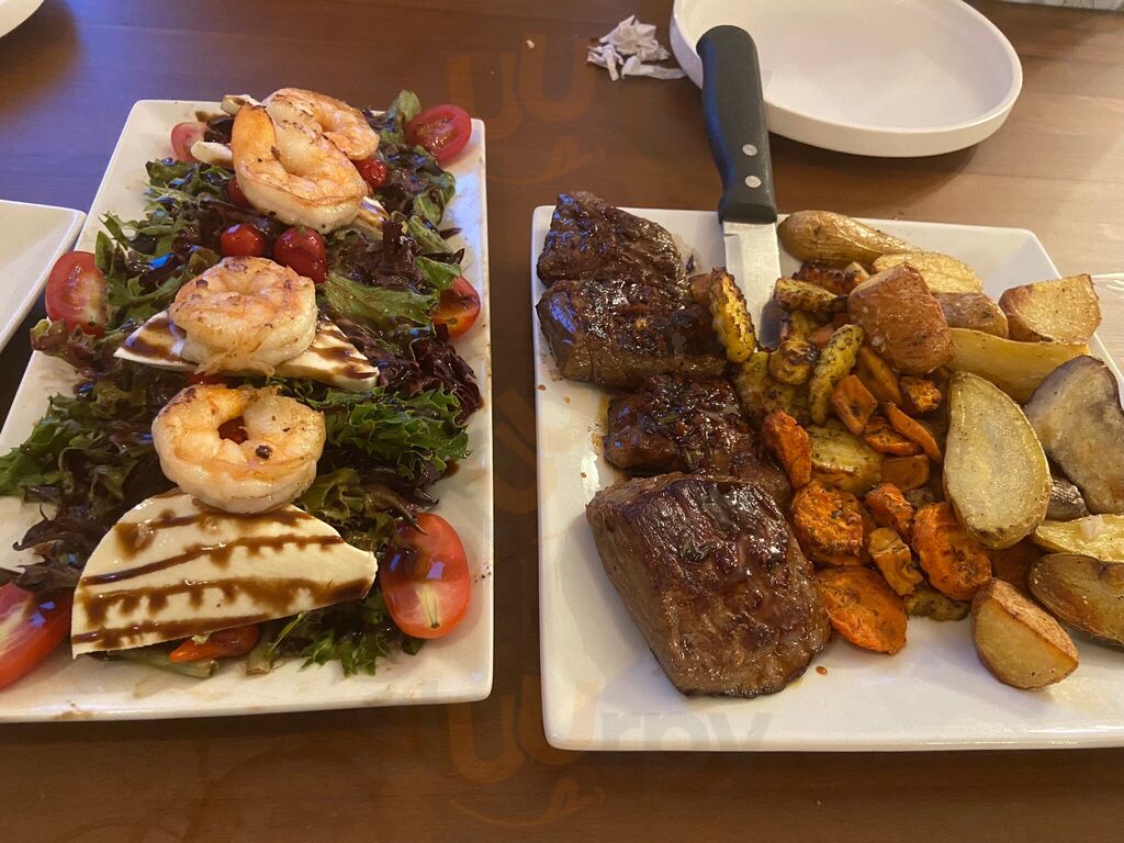 Public House Eatery