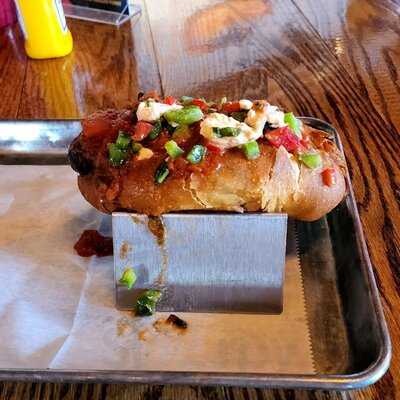 Boonedogs Bar & Restaurant