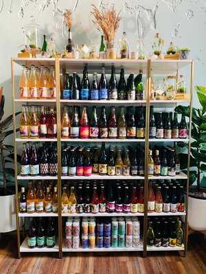 Botanist & Barrel Tasting Bar + Bottle Shop Asheville