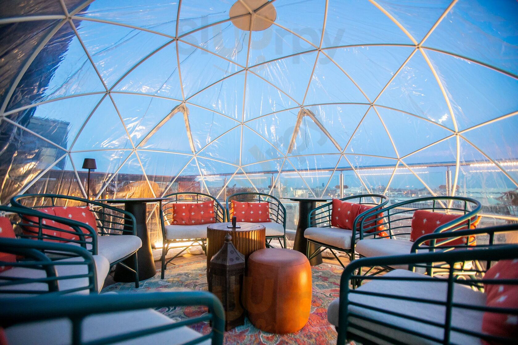 Lumin Sky Bar & Kitchen