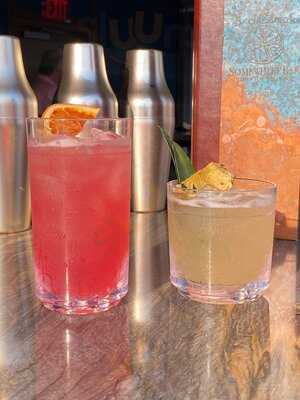 5 O'clock Somewhere Bar - Times Square