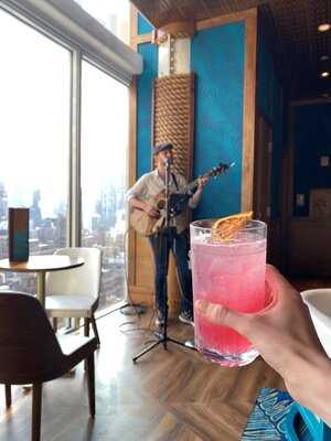 5 O'clock Somewhere Bar - Times Square