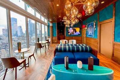 5 O'clock Somewhere Bar - Times Square