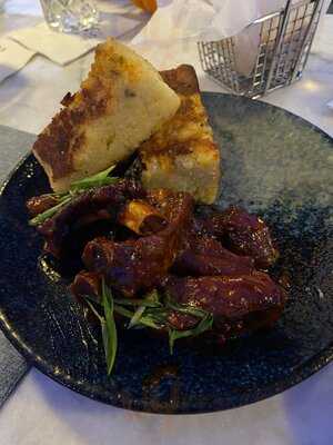 Kyle G's Oyster And Wine Bar