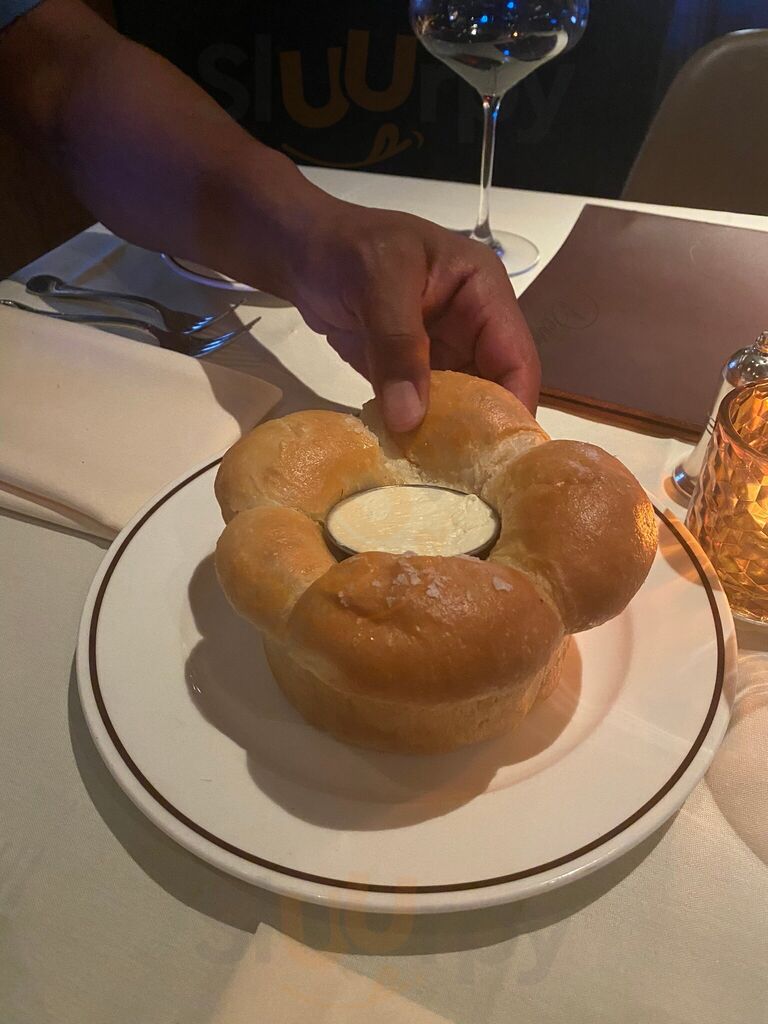 Dean's Italian Steakhouse