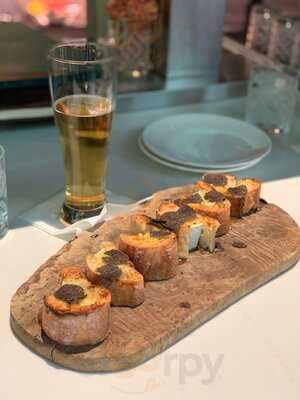 Wally’s Wine & Spirits