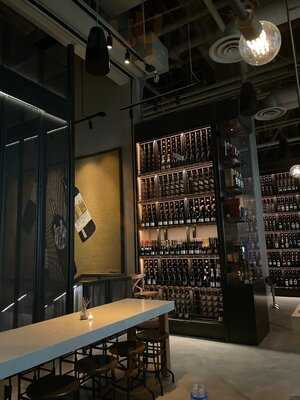 Wally’s Wine & Spirits