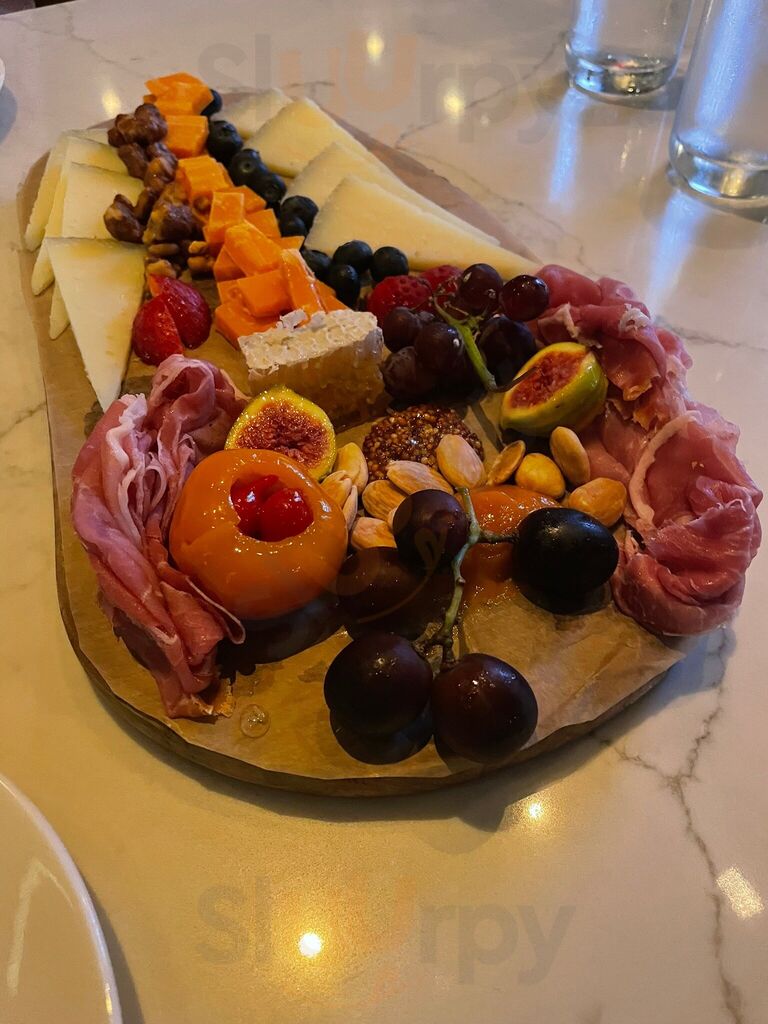 Wally’s Wine & Spirits