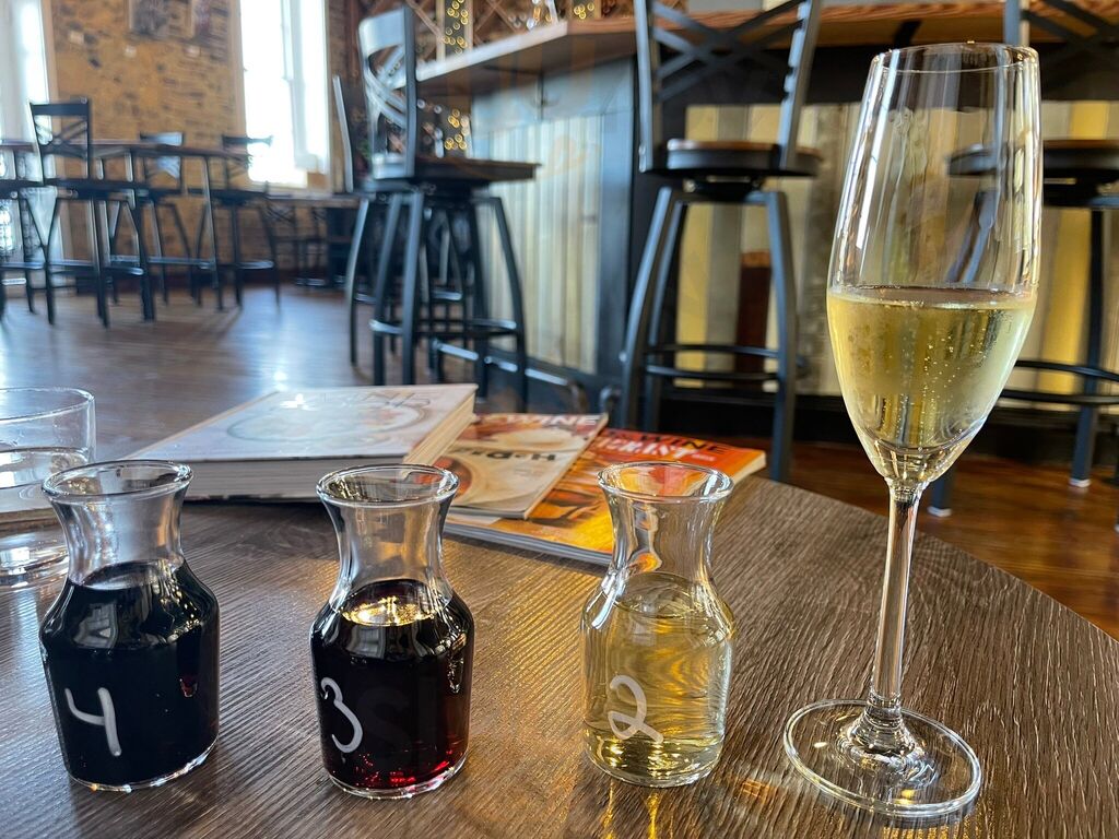 208 Wine Bar