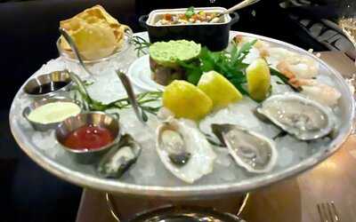 Lure Fishbar Chicago